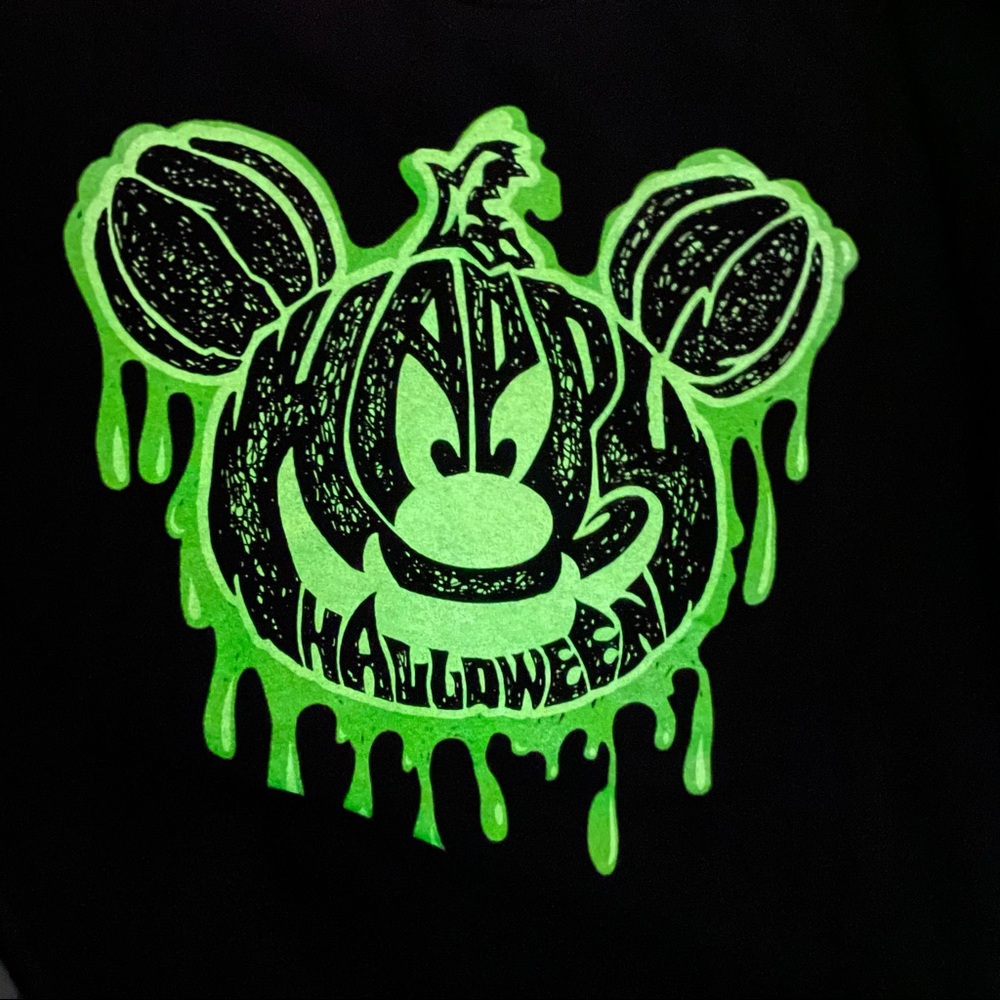 Disneyland MM Glow in the Dark youth Halloween tee - Picture 8 of 10